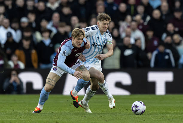 着深厚的友 着深厚的友