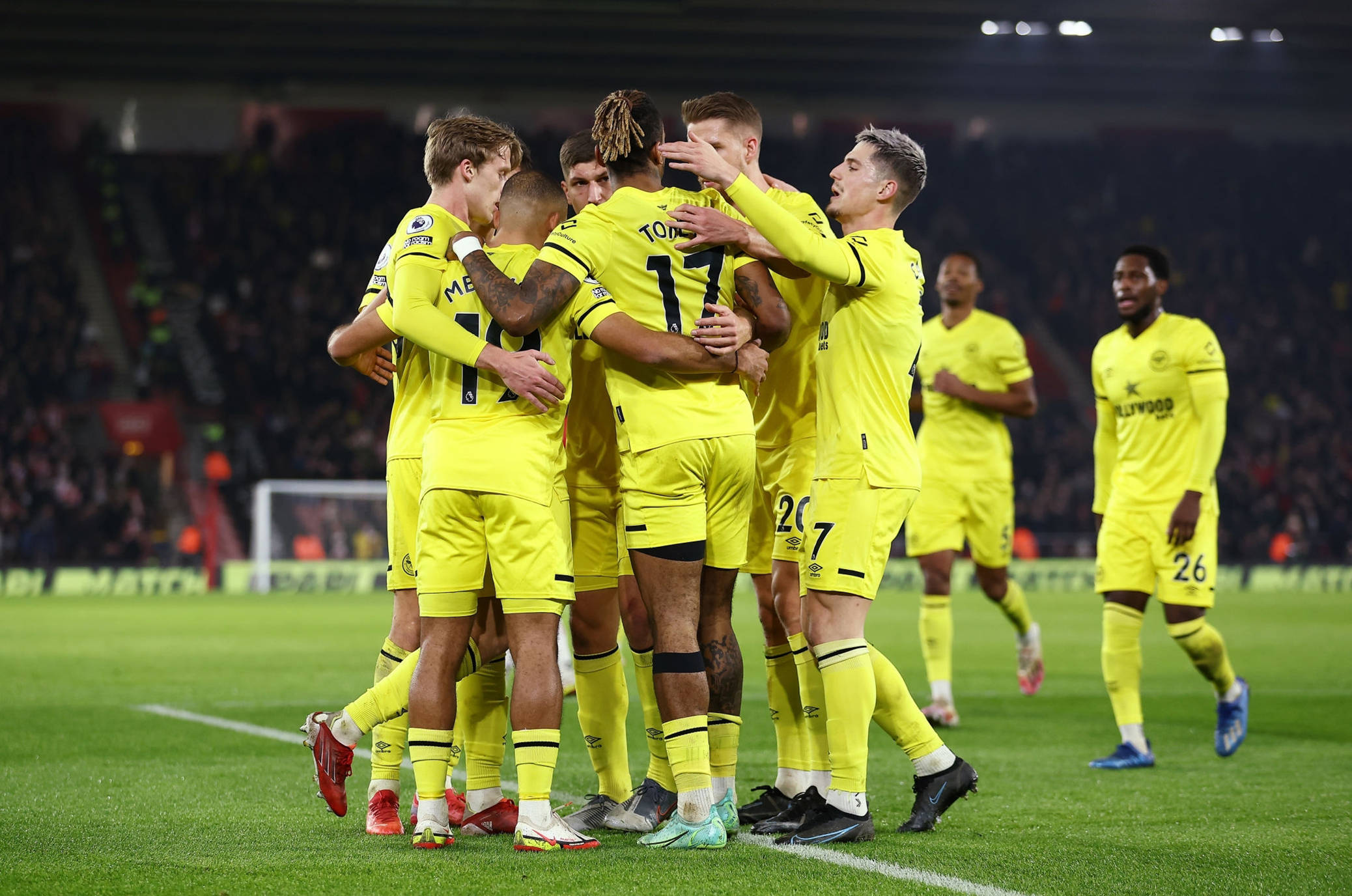 学校每年举 学校每年举